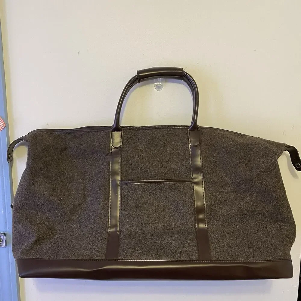 Aramis Cologne Brown Leather Large Travelers Duffle Weekend Getaway Cabin Bag